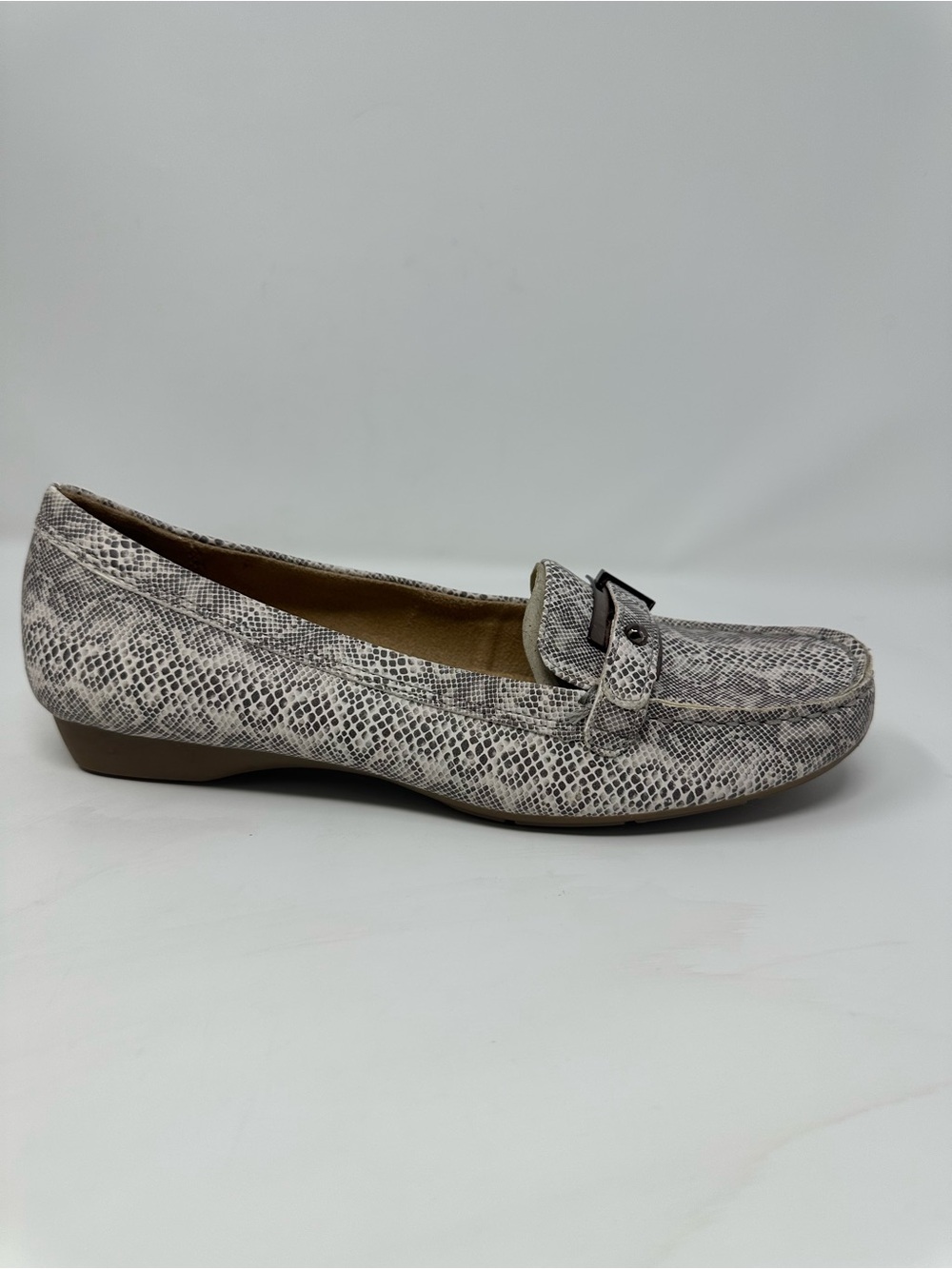 Naturalizer Gisella Snake Print Loafers Grey White N5 Comfort Shoes Buckle 9N